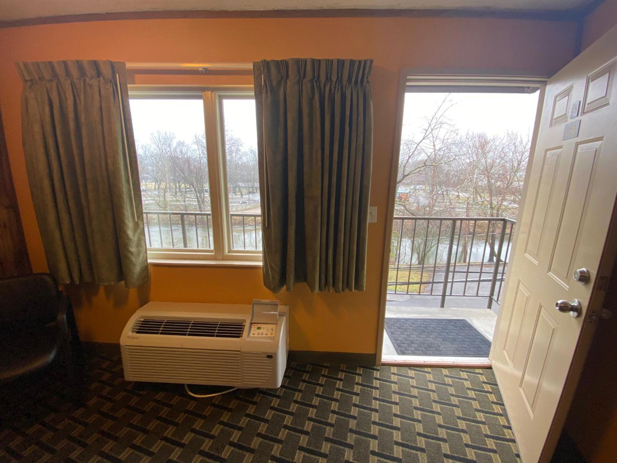 Tennessee Mountain Lodge พิเจนฟอร์จ ภายนอก รูปภาพ